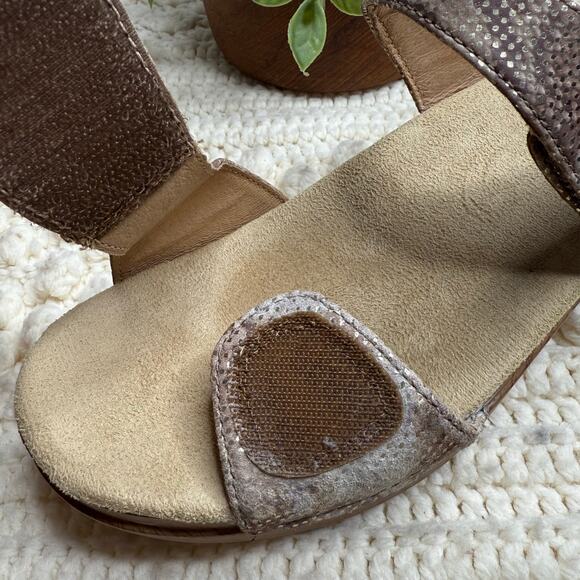 DANSKO Women's 39 US 8 Sonnet Sandal Metallic Gold Tan Animal Print Clog Shoe - Picture 8 of 13